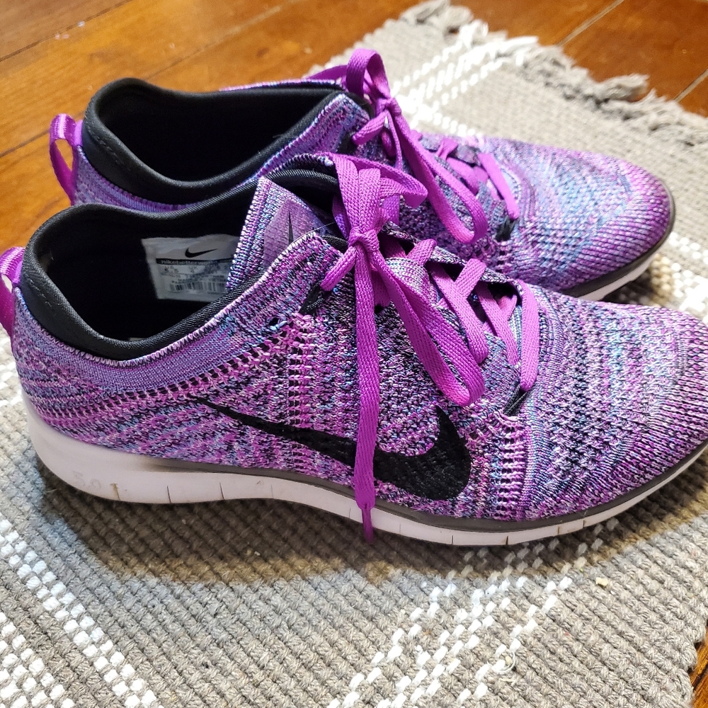 Nike flynit sneakers